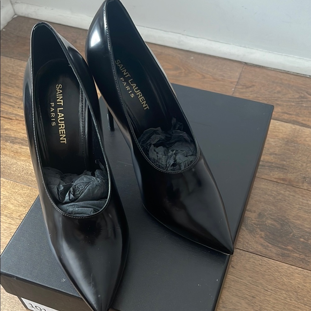 Saint Laurent Glossy Black Heels